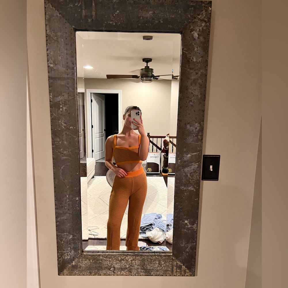 Matching Zara Lounge View 3